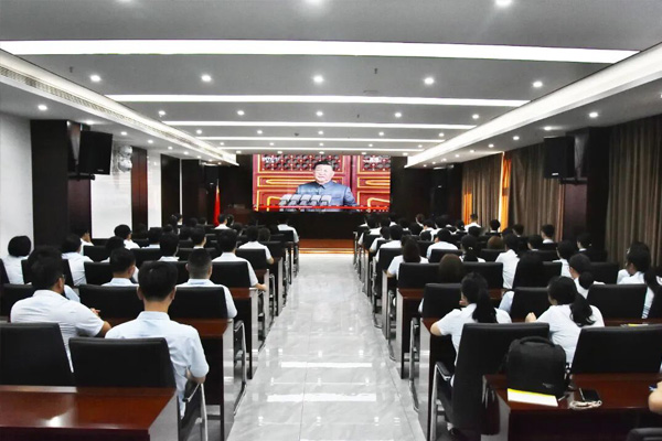 湖南普奇研究院組織觀看9.3大閱兵